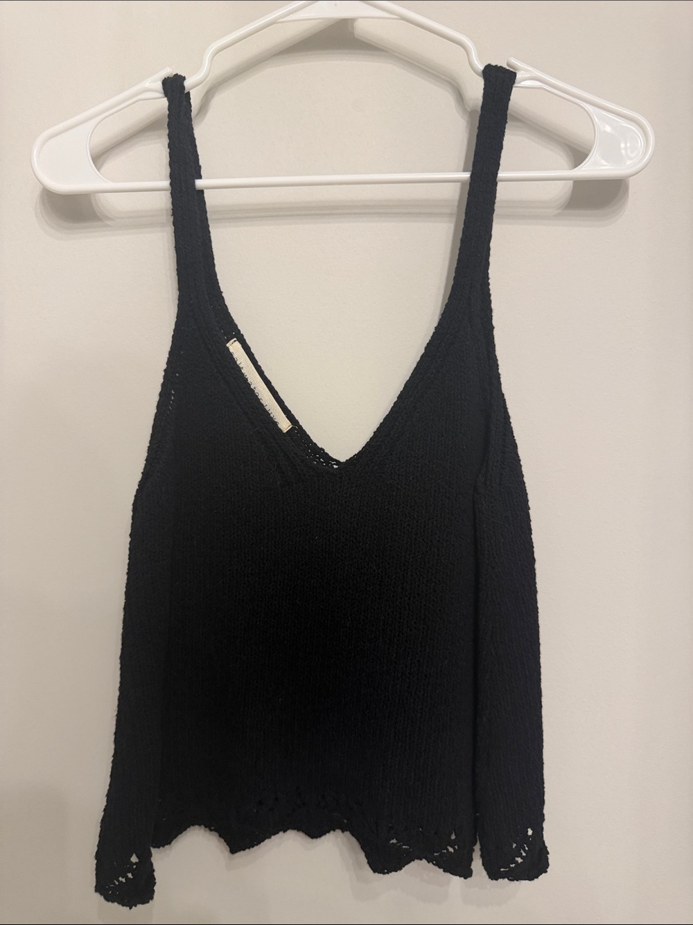 saltwater LUXE Black Knit V-Neck Tank